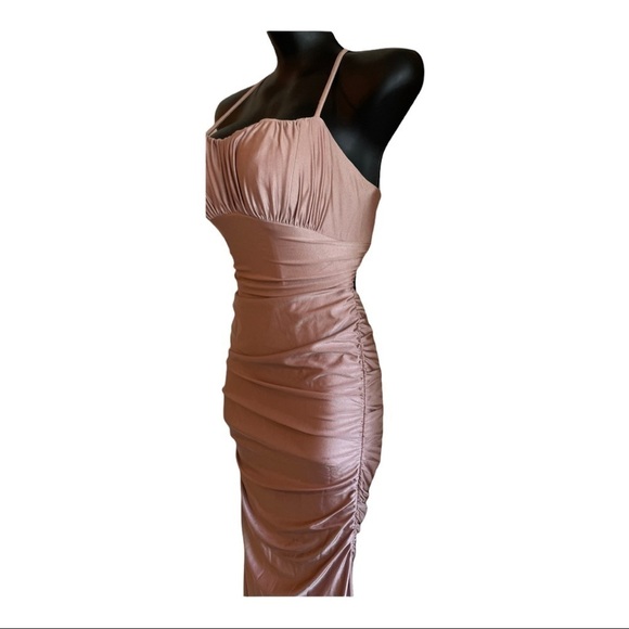 LA Femme Shiny Jersey Trumpet Gown- mauve - Picture 4 of 12